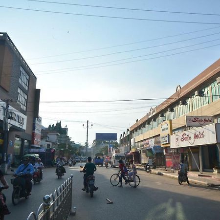 Smile Motel Pyay Екстер'єр фото