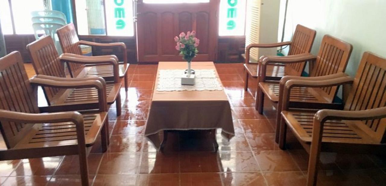 Smile Motel Pyay Екстер'єр фото